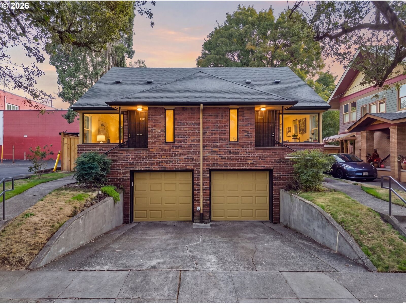 Property Photo: 1524 SE 24th Ave OR 97214