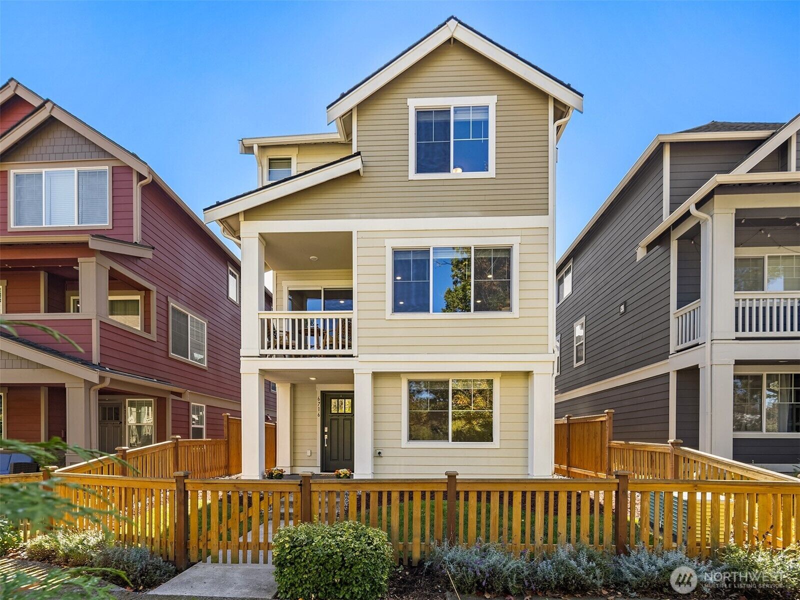 Property Photo:  6716  34th Avenue SW  WA 98126 