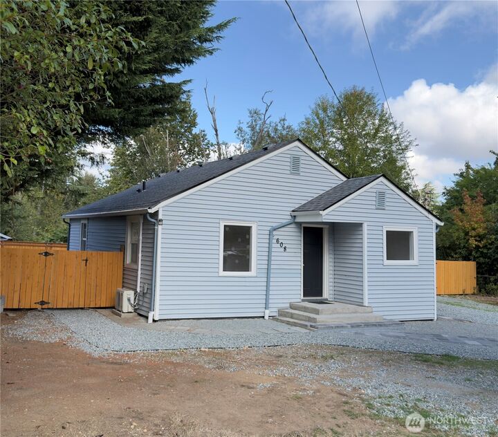 Property Photo: 608 SW 142nd Street WA 98166