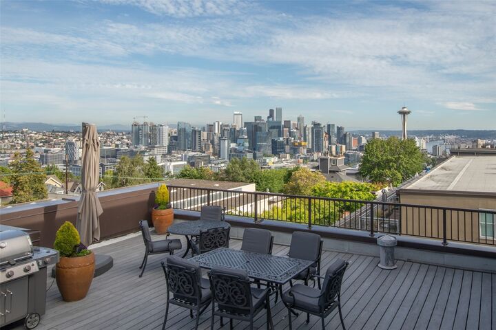 Property Photo:  201  Galer Street 102  WA 98109 