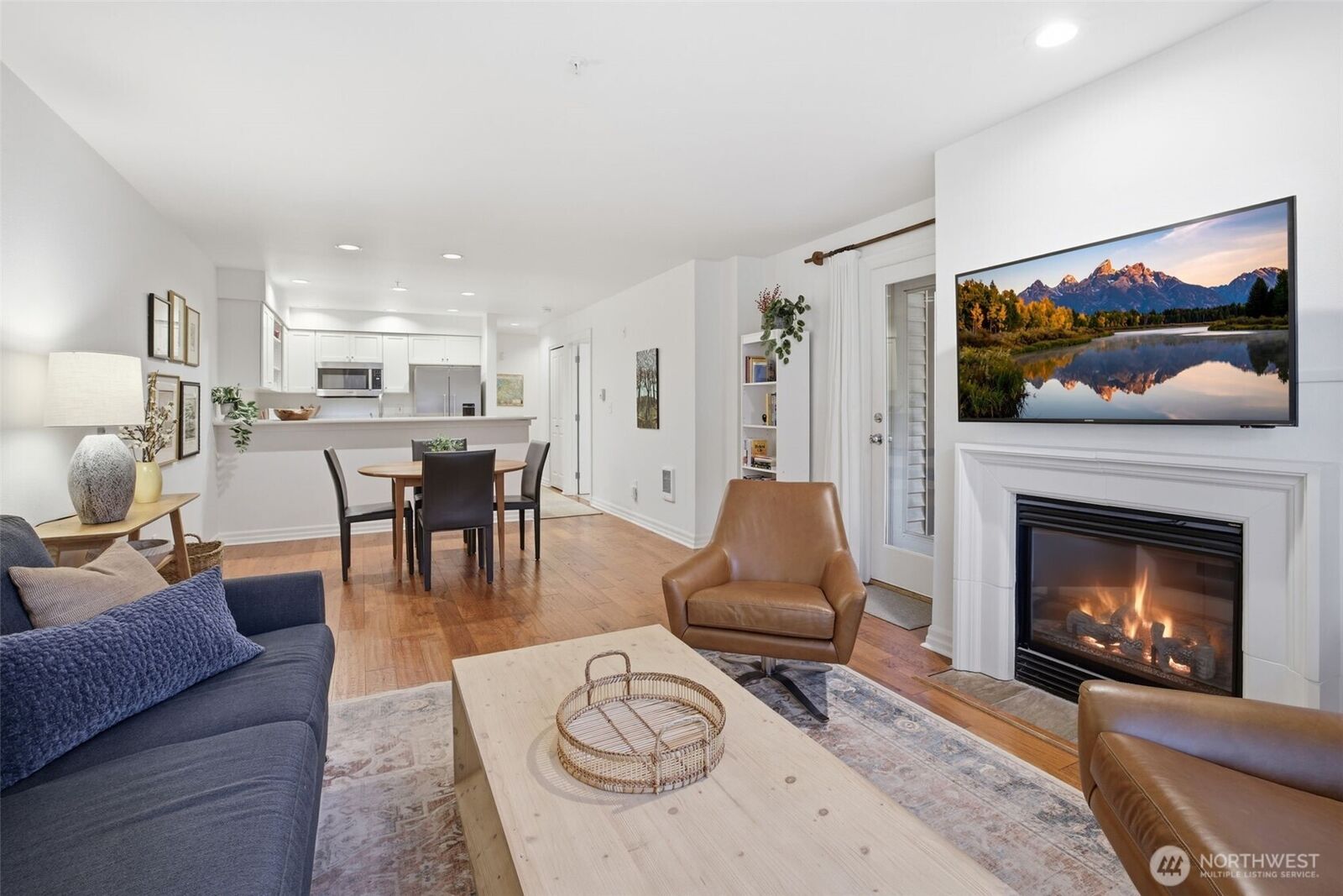 Property Photo:  215  20th Avenue E 105  WA 98112 