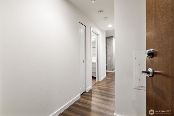 Property Photo:  450 S Main Street 313  WA 98104 
