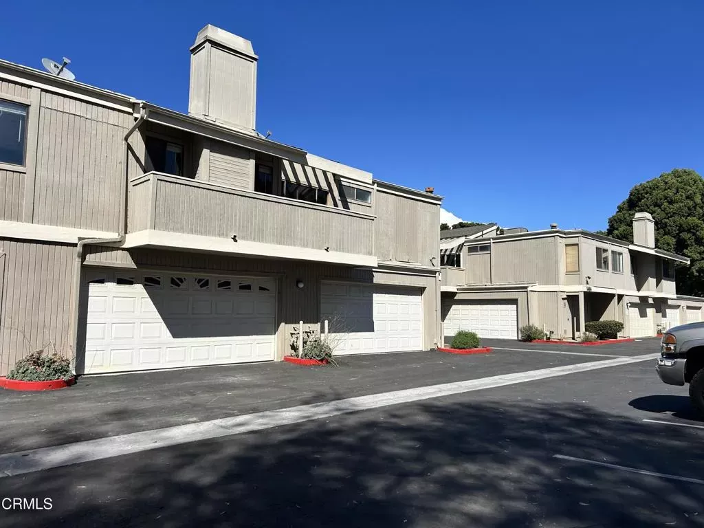 Property Photo:  1465 San Simeon Court 2  CA 93003 