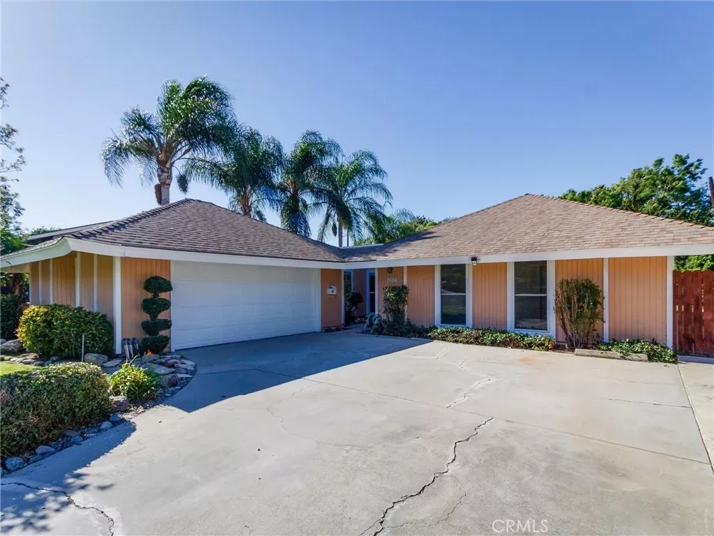 Property Photo:  2606 Sherwood Drive  CA 92831 