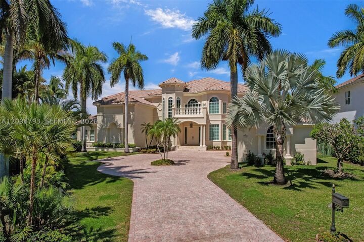 Property Photo:  1130 Harbor Ct  FL 33019 