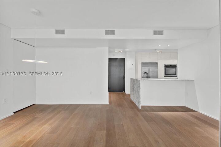 Property Photo:  2901 S Bayshore Dr 8E  FL 33133 