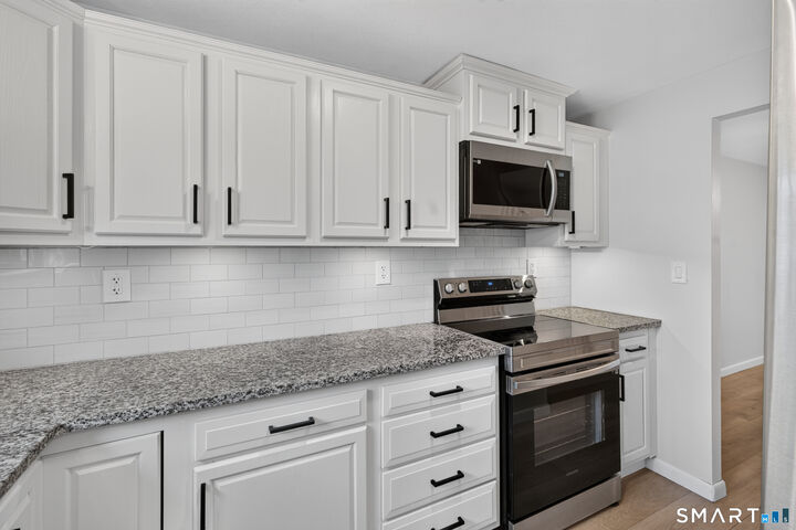 Property Photo: 308 Cedar Hollow Drive 308 CT 06067