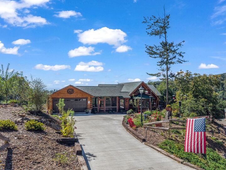 Property Photo:  762 Valley View Drive  NC 28018 