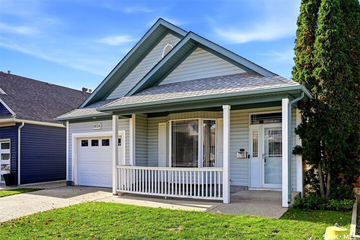 Property Photo: 1024 Snowberry Way N SK S4X 4N8