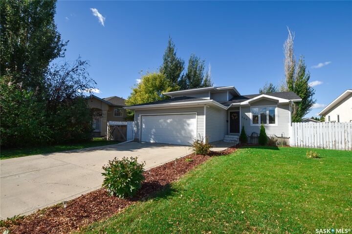 Property Photo:  306 O'Regan Crescent  SK S7L 6T2 