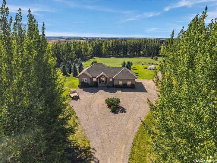 Property Photo:  20 Werschner Drive  SK S7K 3J8 