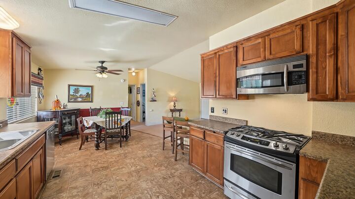 Property Photo:  3140 S Parkwood Street  CA 93277 