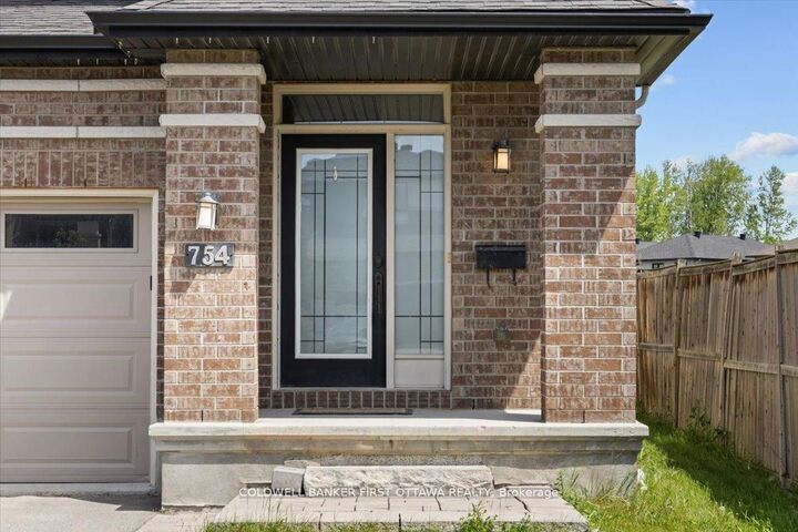 Property Photo:  754 Brian Good Avenue  ON K4M 0E3 