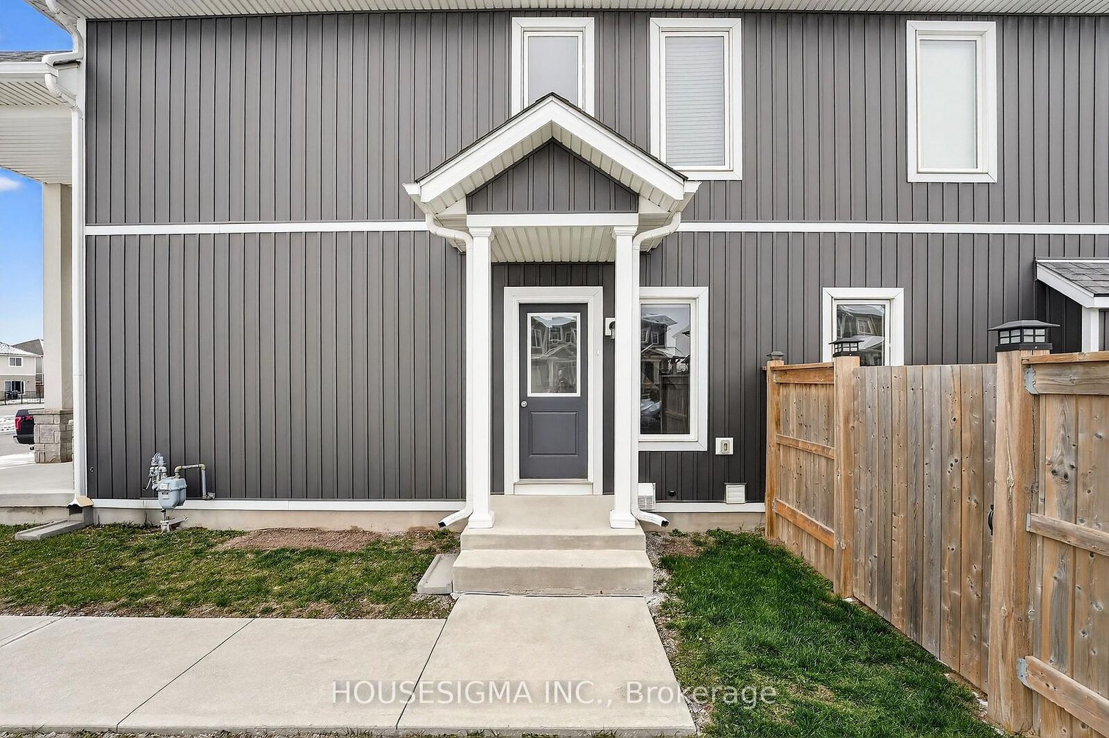 Property Photo:  14 Lamb (Lower Level) Crescent  ON L2V 0G8 