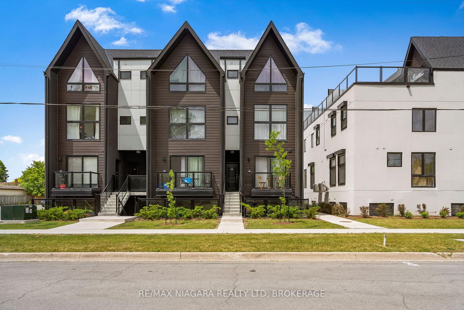 Property Photo:  7277 Wilson Crescent 209  ON L2G 4S5 
