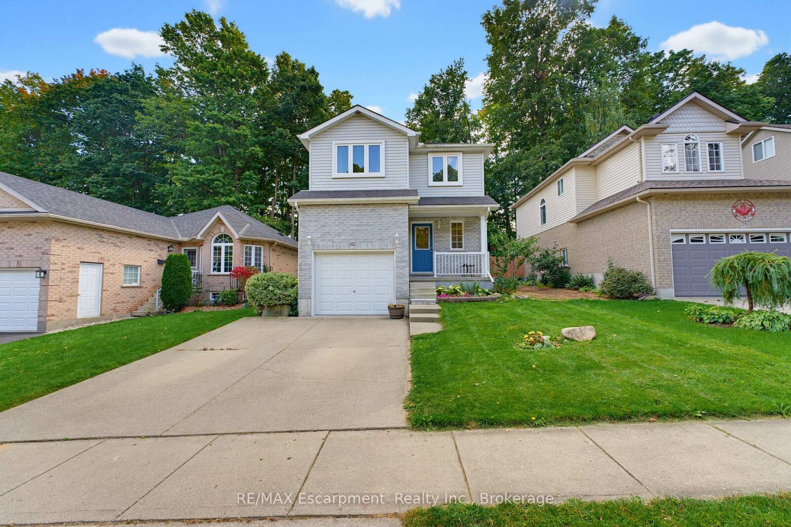 Property Photo: 62 Potters Way ON N4S 9A1
