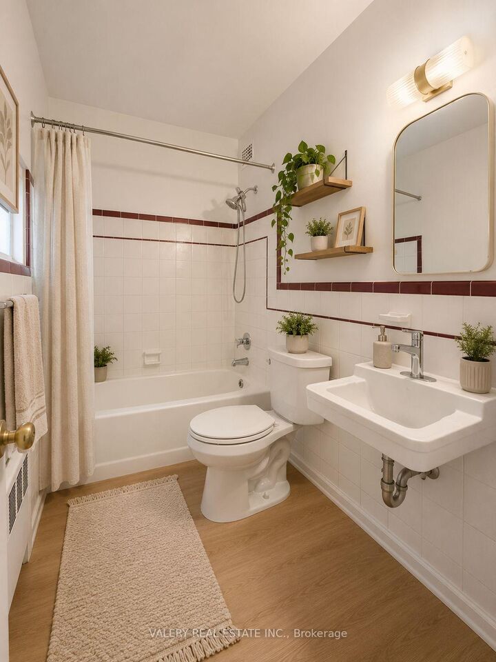 Property Photo:  917 Hamilton Road 22  ON N5Z 1W3 