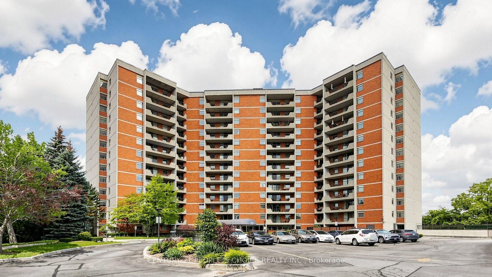 Property Photo:  7811 Yonge Street 310  ON L3T 4S3 