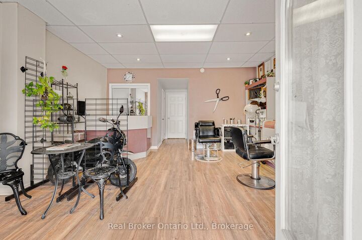 Property Photo:  466 Cannon Street E  ON L8L 2E2 