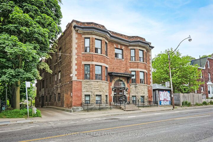Property Photo:  333 Harbord Street 201  ON M6G 1H3 