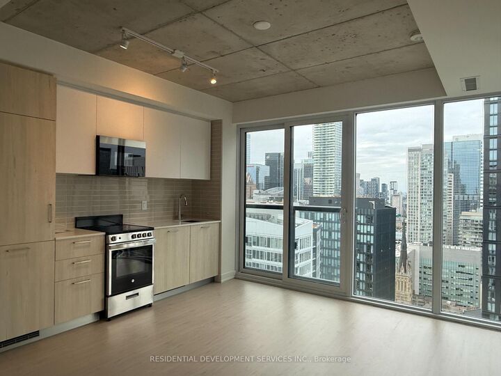 Property Photo:  65 Mutual Street 3005  ON M5B 0E5 