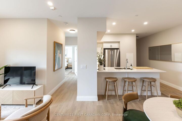 Property Photo:  230 North Centre Road 419  ON N5X 0P9 