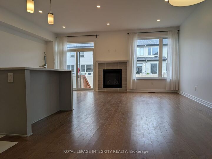 Property Photo: 15 Brixton Way ON K2S 2N9