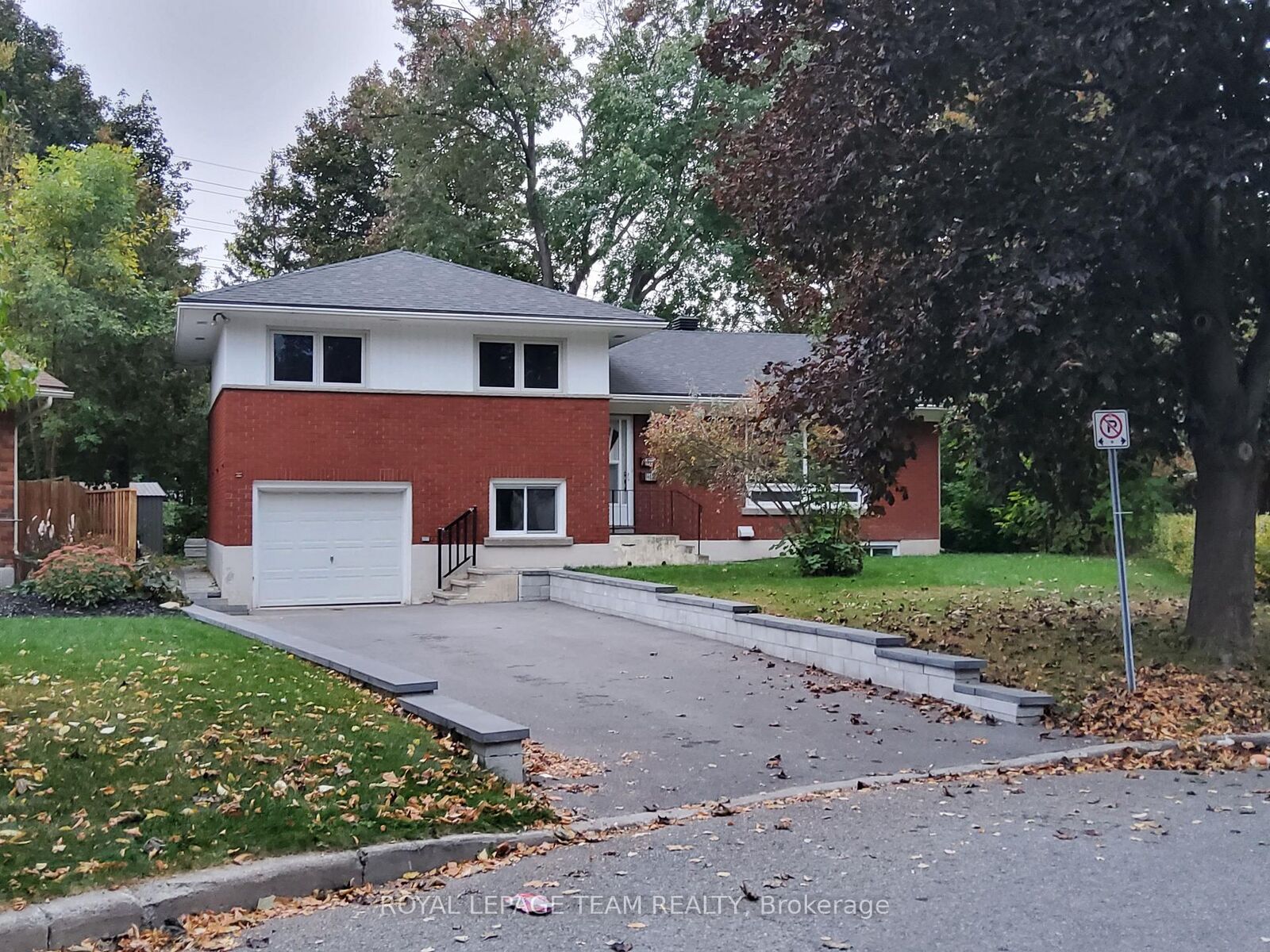 Property Photo: 2748 Moncton Road A ON K2B 7W1