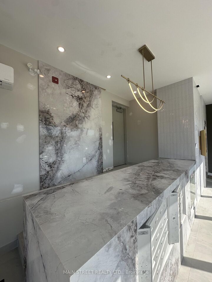 Property Photo:  49 Charles Street 406  ON L3Y 3V7 