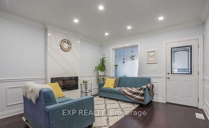 Property Photo:  1231 Bathurst Street  ON M5R 3H3 