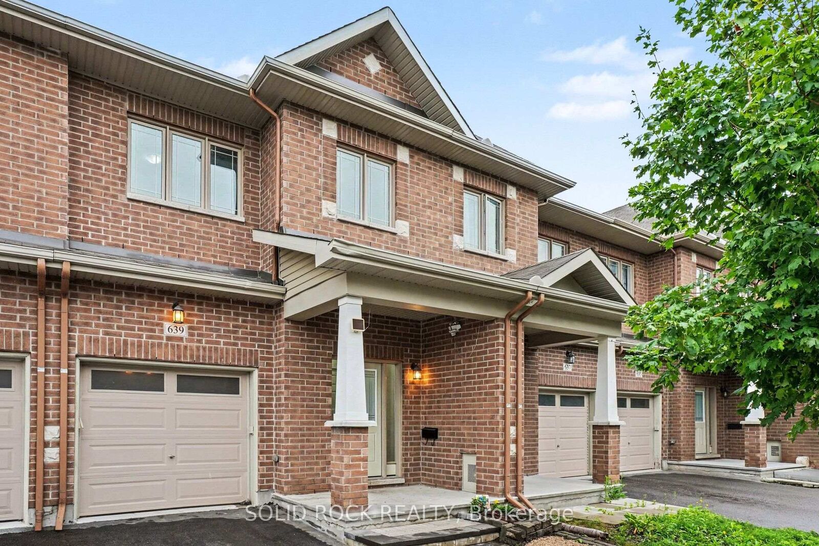 Property Photo:  639 Via Campanale Avenue  ON K2J 4A2 