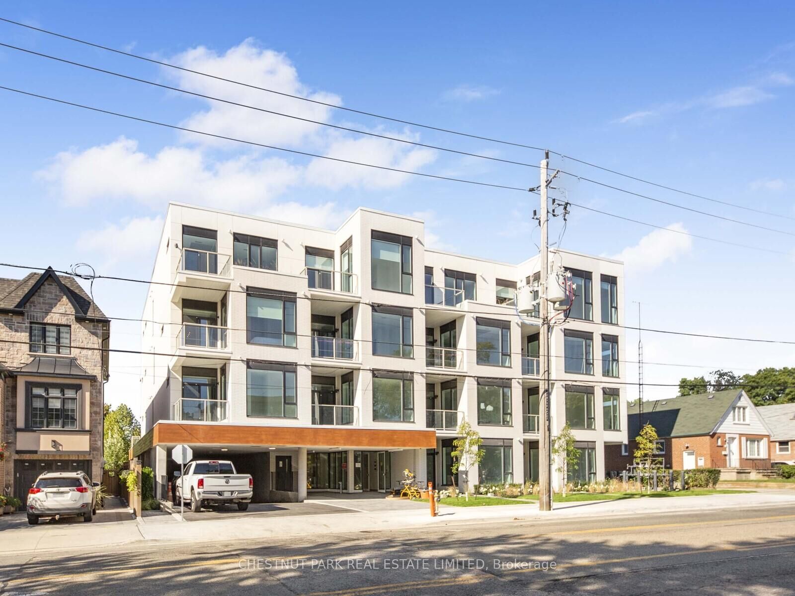Property Photo: 722 Marlee Avenue 407 ON M6B 3J7