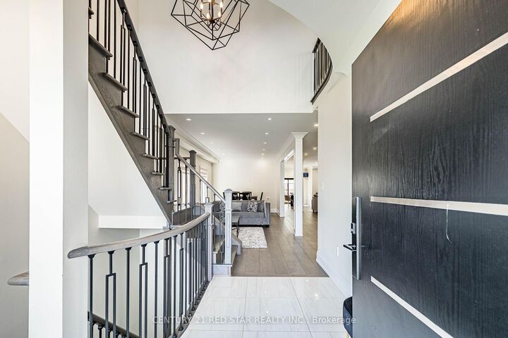 Property Photo:  396 Derrydale Drive  ON L5W 0E1 