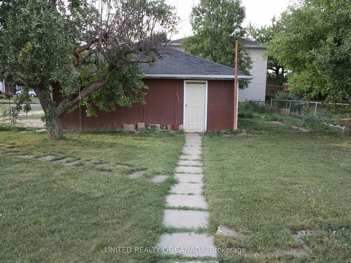 Property Photo:  456 Drewry Avenue  ON M2R 2K7 