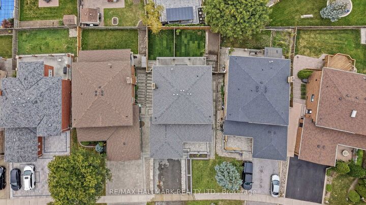 Property Photo: 44 Olympia Gate ON L4L 5K3