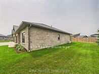 Property Photo:  11-1050 Waterloo Street  ON N0H 2C3 