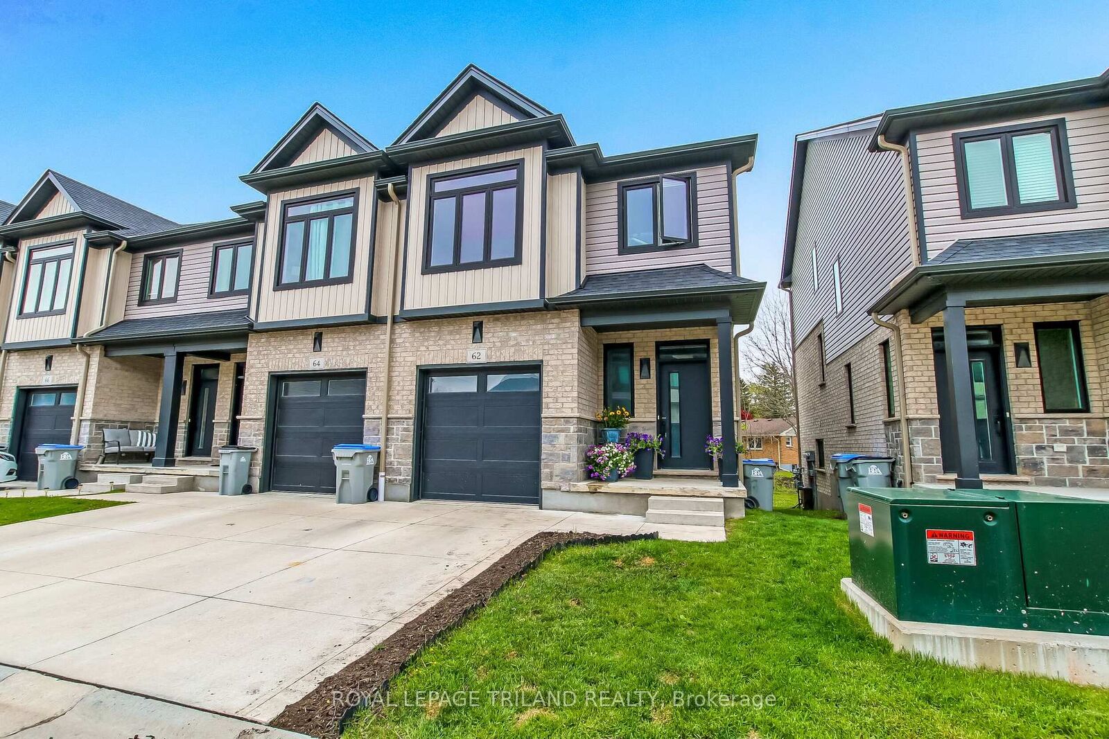 Property Photo:  601 Lions Park Drive 62  ON N0L 1W0 