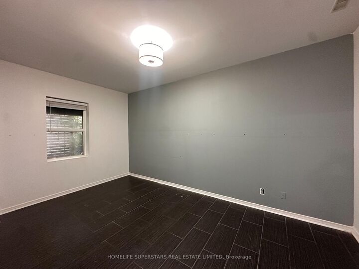 Property Photo:  38 Kensington Place 207  ON M5T 2J9 