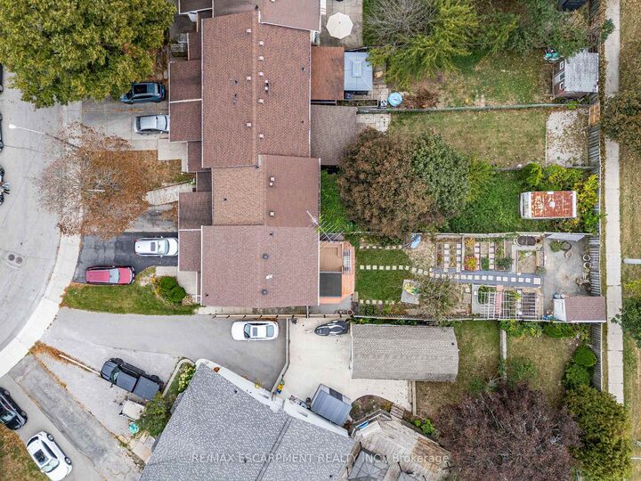 Property Photo: 62 Gledhill Crescent ON L9C 6H4