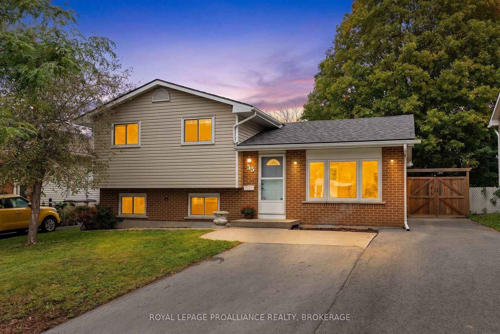 Property Photo: 55 Folger Street ON K7K 4Y7