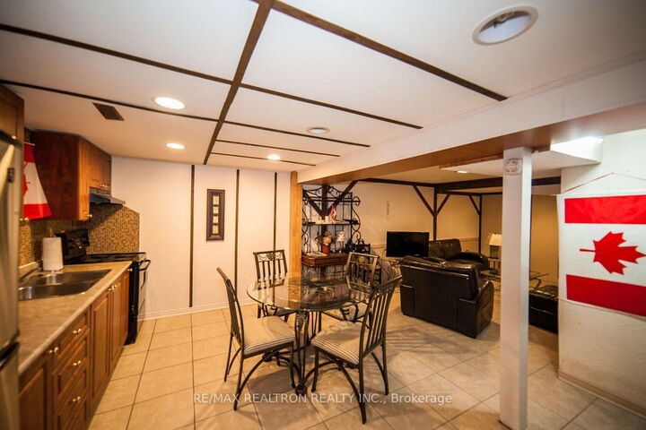 Property Photo:  14 Plaisance Road  ON L4C 5B5 