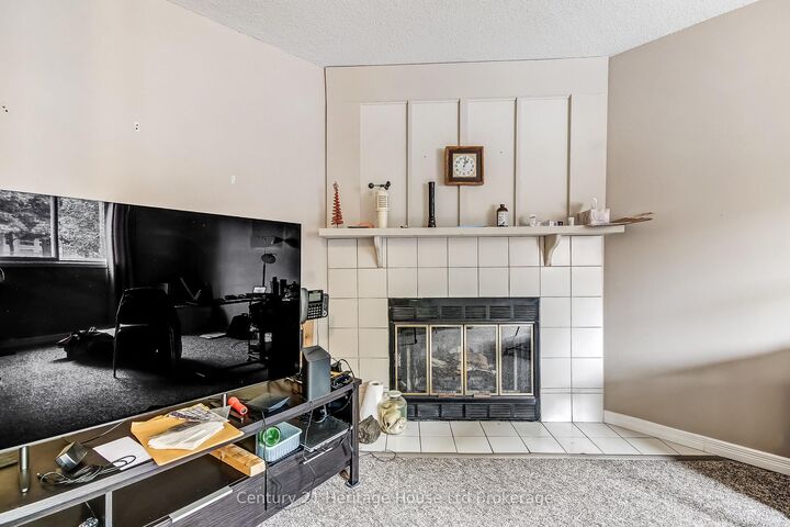 Property Photo:  455 Springbank Avenue N 37  ON N4T 1R1 