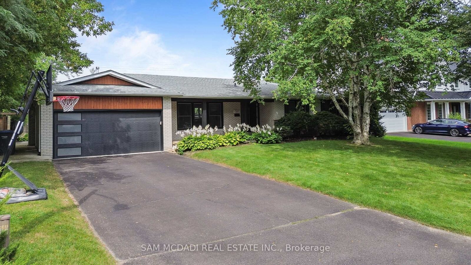 Property Photo:  1357 Saginaw Crescent  ON L5H 1X4 