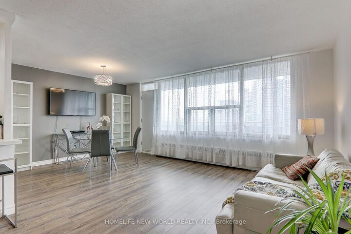 Photo de la propriété:  10 Parkway Forest Drive 1412  ON M2J 1L3 