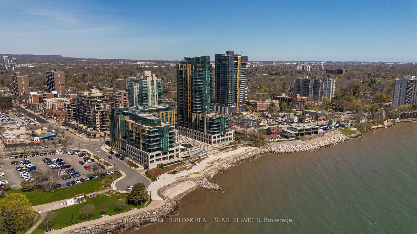 Property Photo:  2060 Lakeshore Road 1303  ON L7R 0G2 