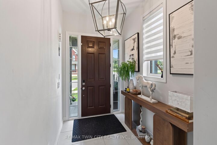 Property Photo:  10 Reistwood Drive  ON N2R 0N7 