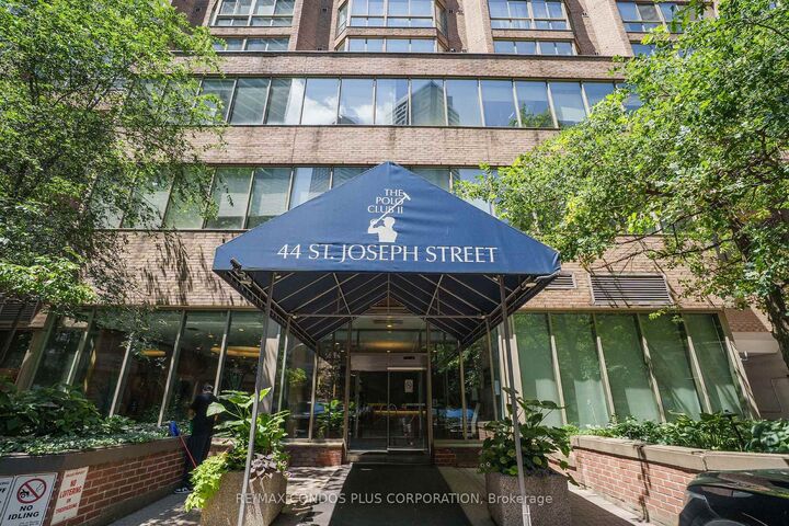 Property Photo:  44 St Joseph Street 1811  ON M4Y 2W4 