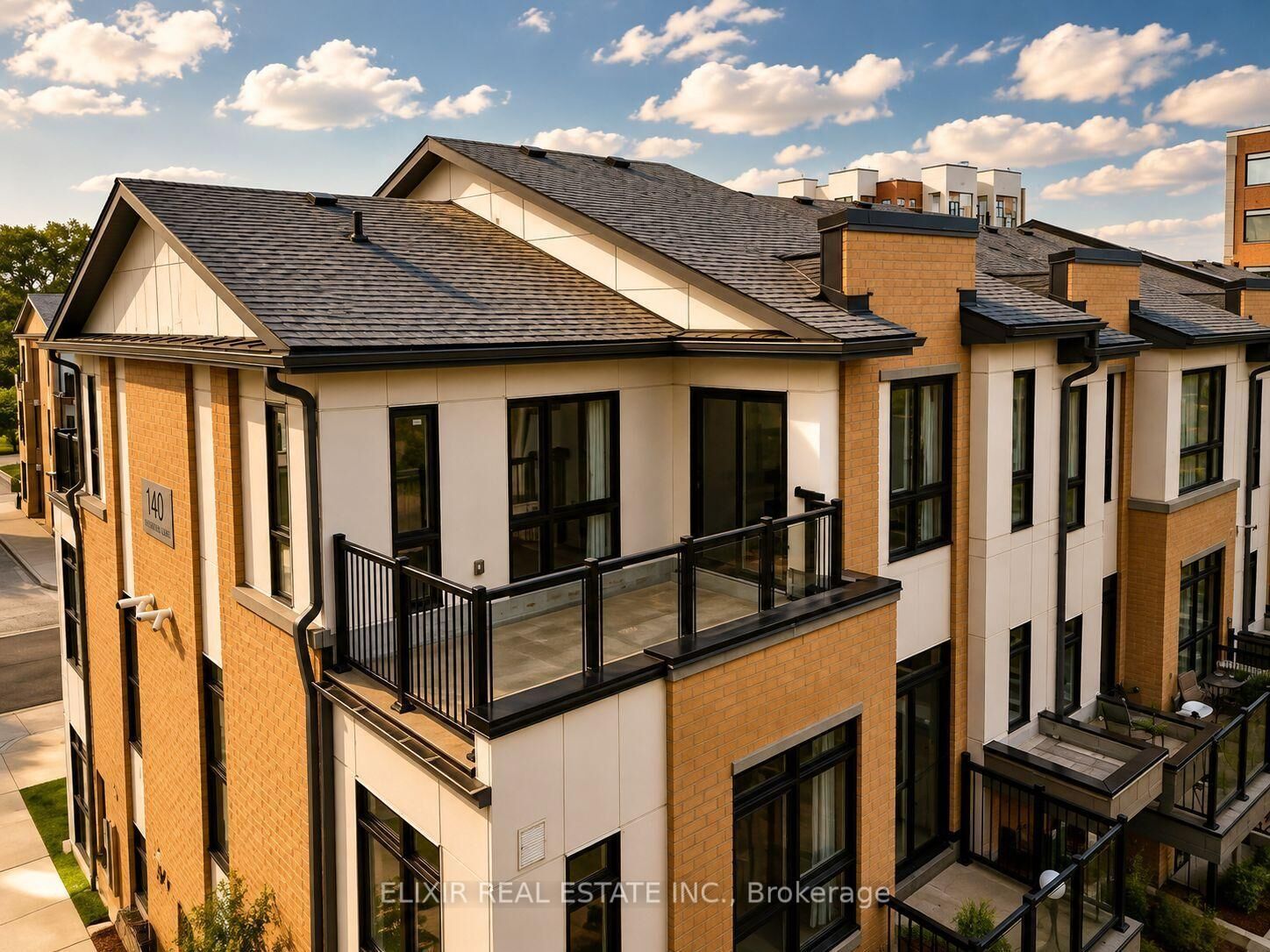 Property Photo:  140 Canon Jackson Drive 206  ON M6M 0B9 