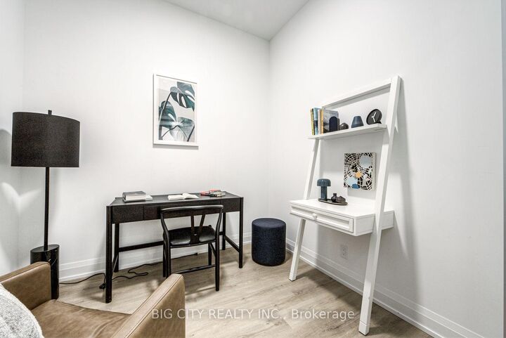 Property Photo:  36 Brentcliffe Road 205  ON M4G 0E1 