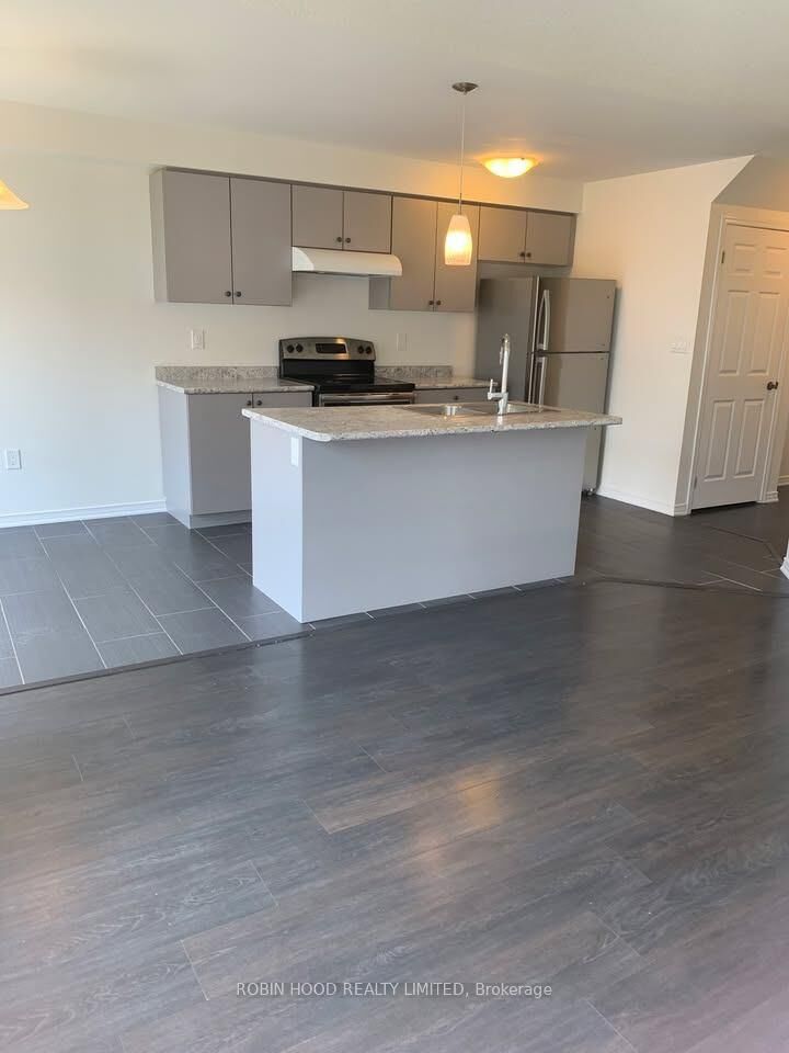 Photo de la propriété:  18 Cromarty Avenue  ON N3W 0B6 